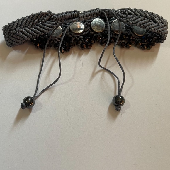 Hand made macrame bracelet with adjustable sliding knots wrist size 8 1/2 inch - Picture 7 of 9